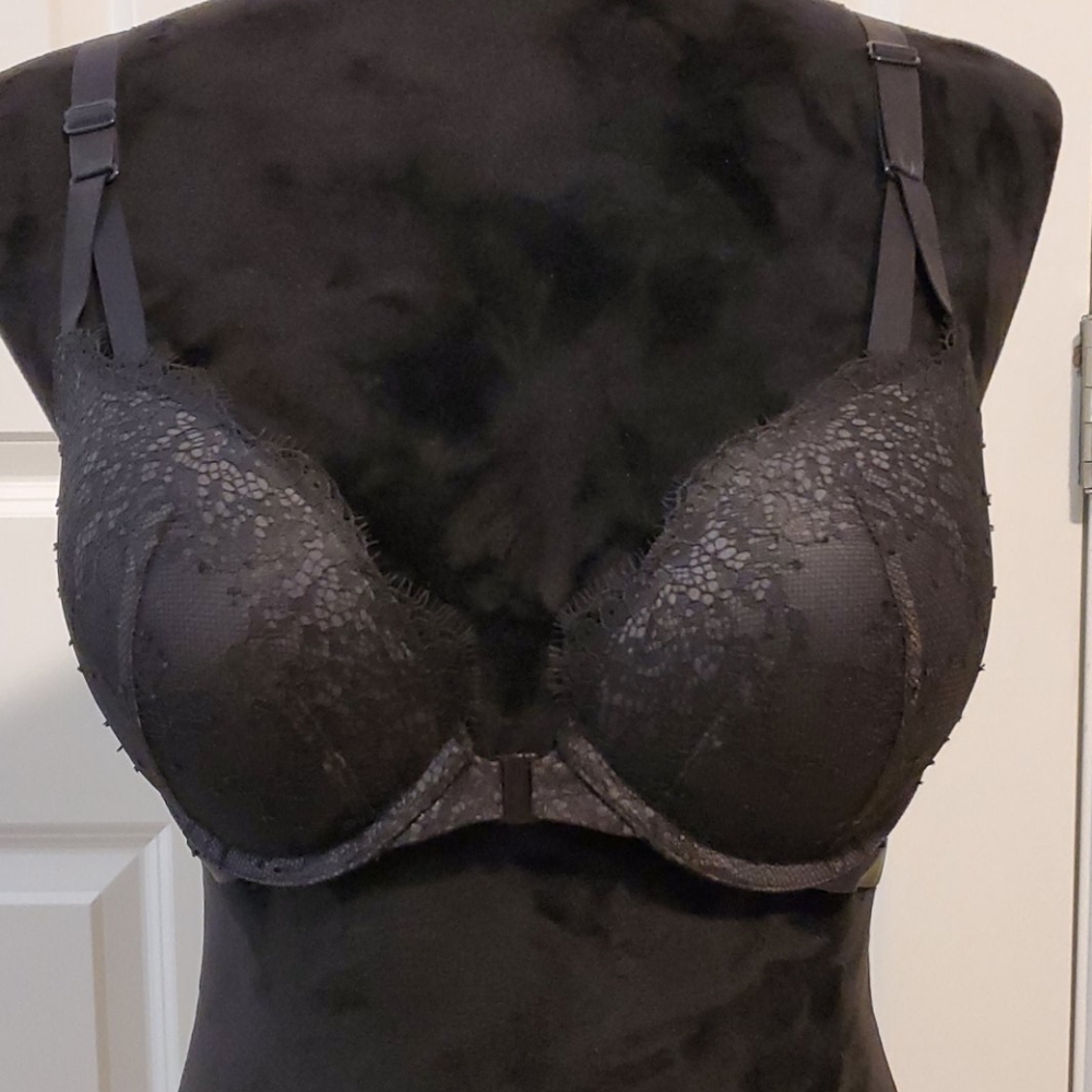 NWOT Victoria's Secret Push Up Bra